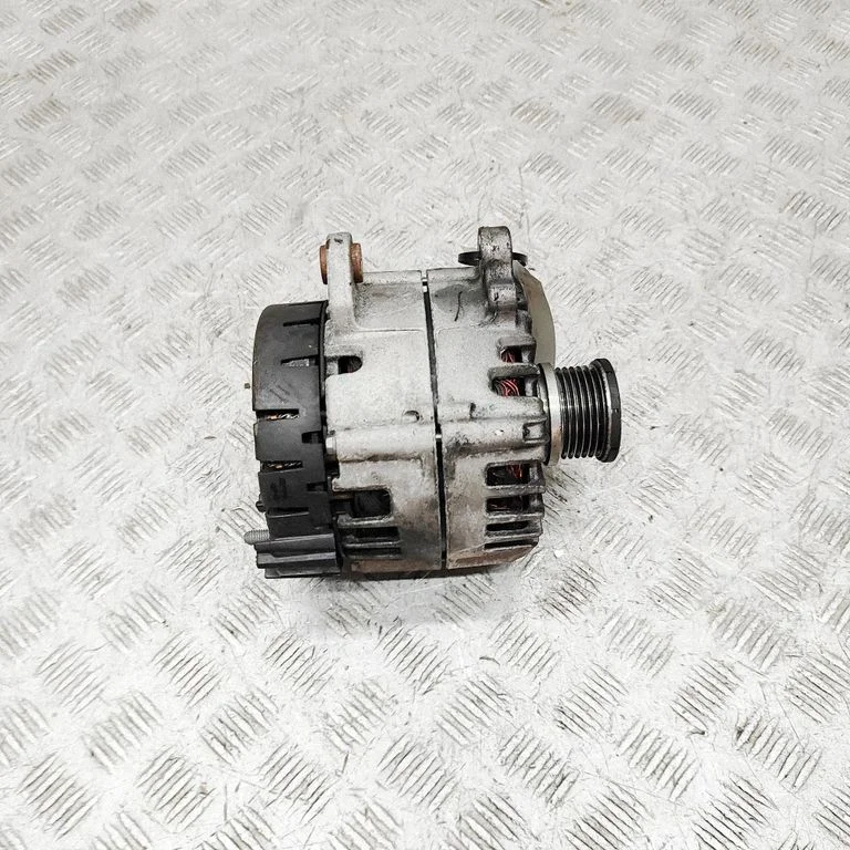 Ģenerators 04L903024A