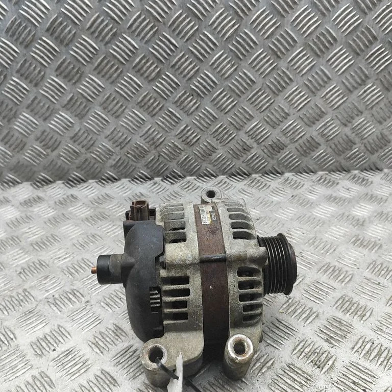 Alternator 8D3310300AA