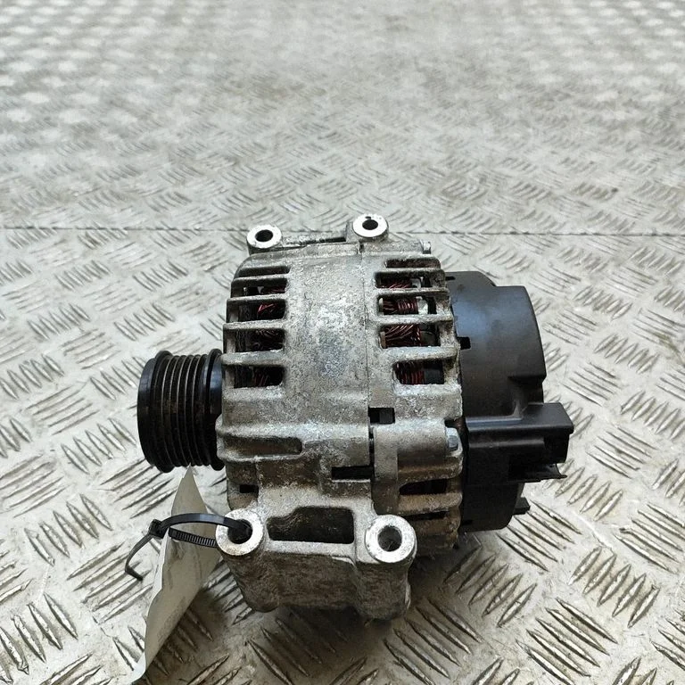 Generator/alternator 06J903023A