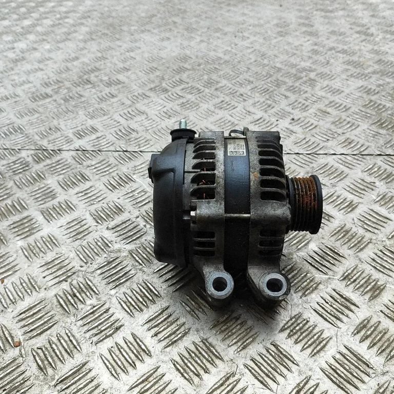 Generator/alternator 8W8310300AE
