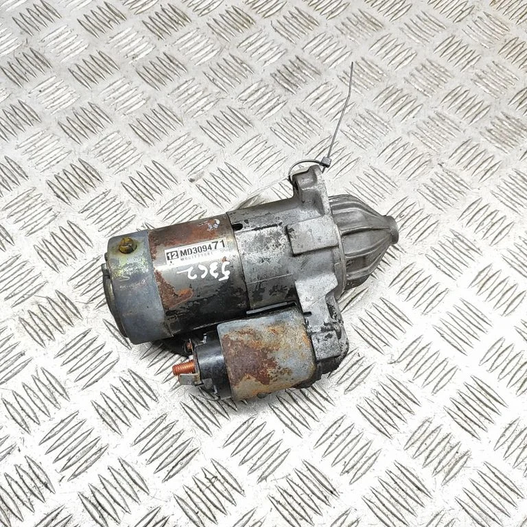 Starter motor M001T79081