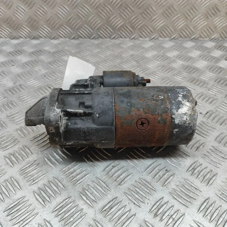 Starter 23300VC101