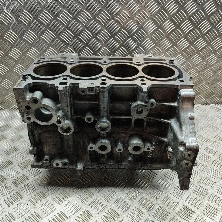 Engine block 1141029675
