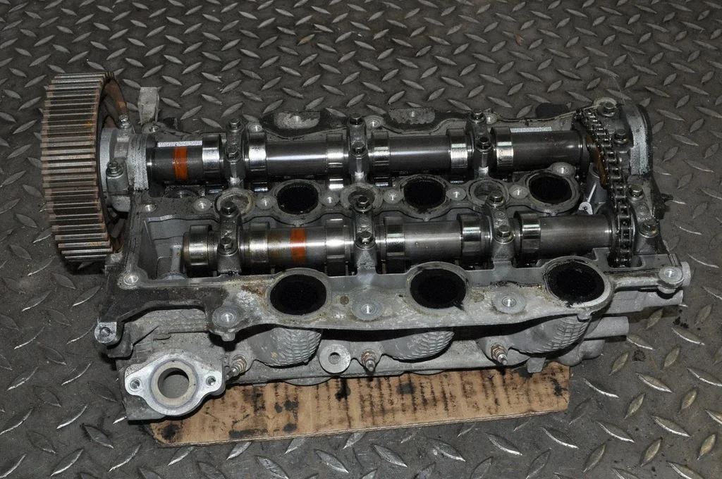 Engine head 9X2Q9090CA