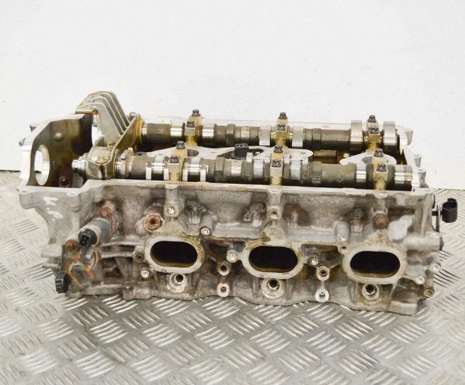Engine head – left