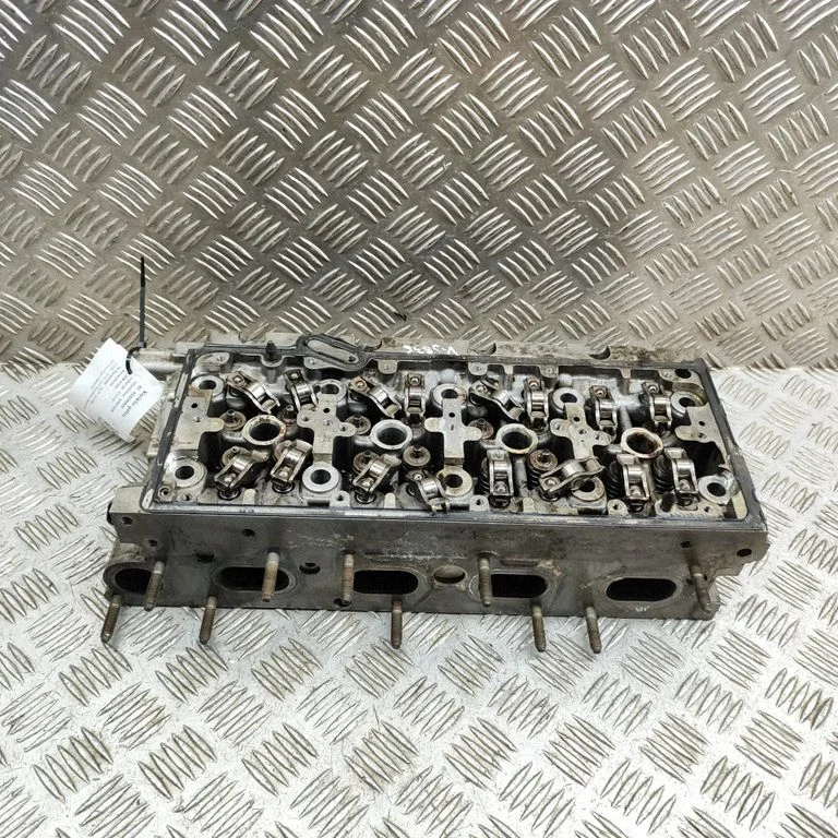Dzinēja galva 04L103373E