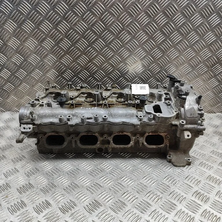 Dzinēja galva A2780107903