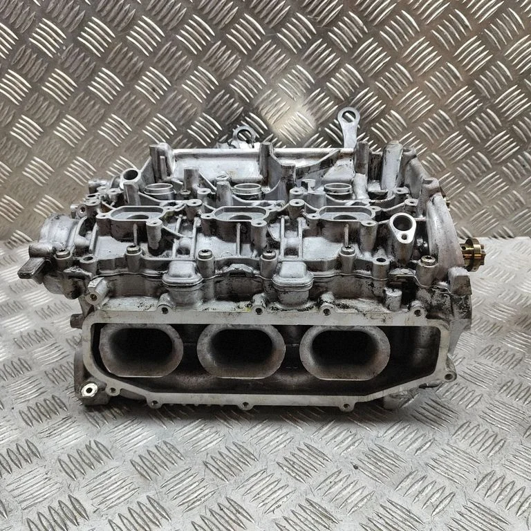 Dzinēja galva 06M103469H