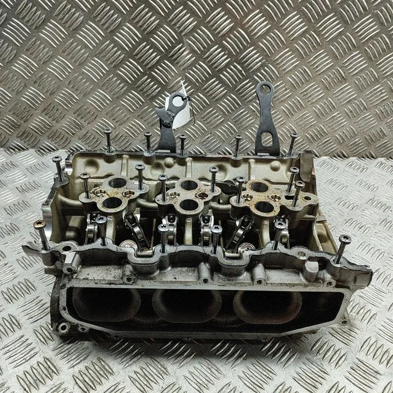 Dzinēja galva 06M103403S