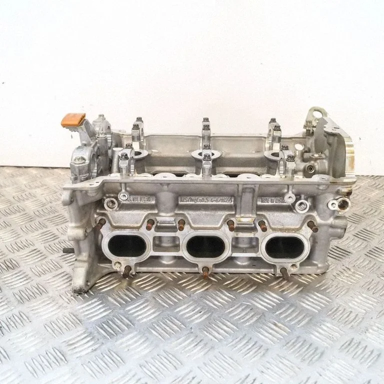 Engine head 946104106AR