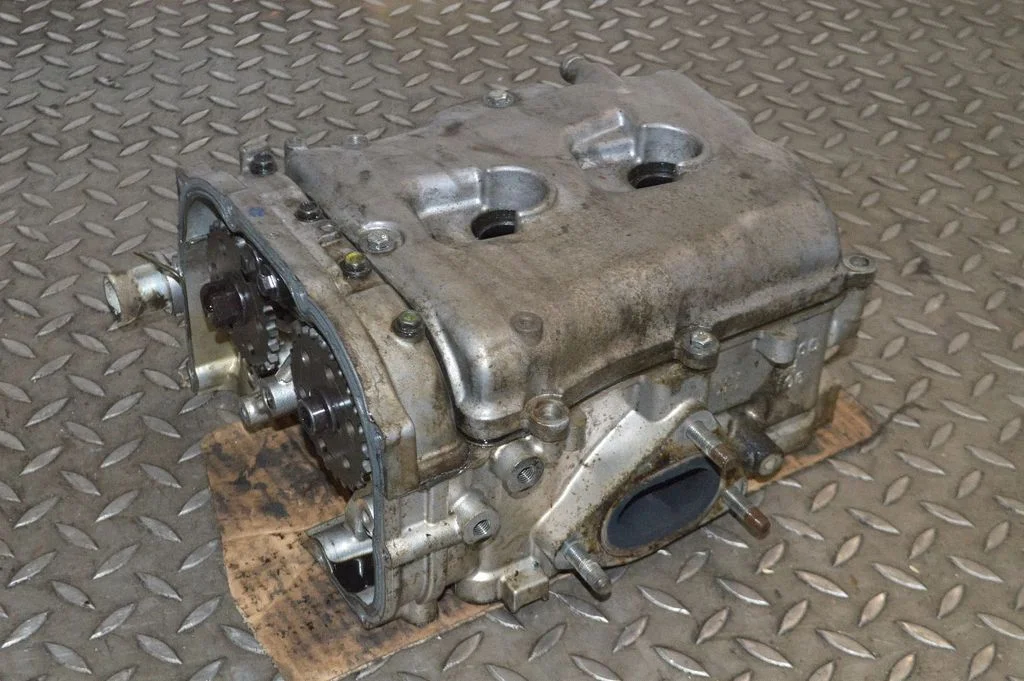 Engine head – Subaru Outback (2007-2009)