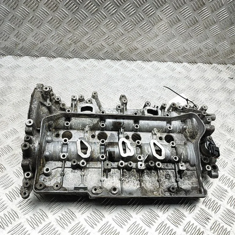 Rocker cam cover 130C07155R