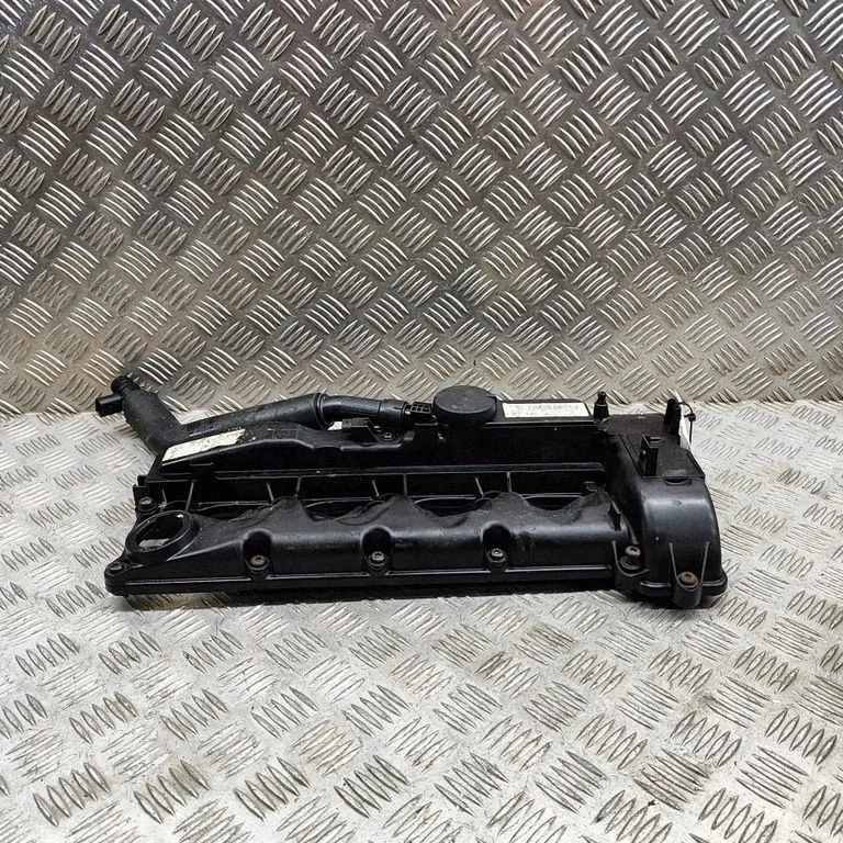 Rocker cam cover – Mercedes-Benz Sprinter W906 (2006-2018)