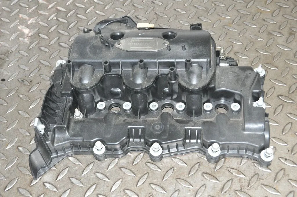 Rocker cam cover 9X2Q9424EE