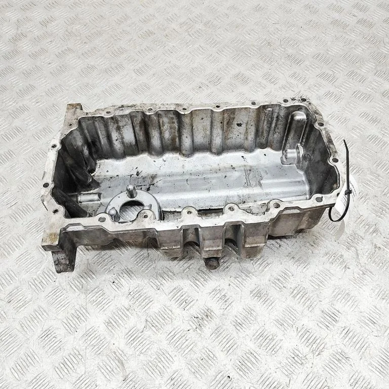 Oil sump – Volkswagen Caddy (2011-2016)