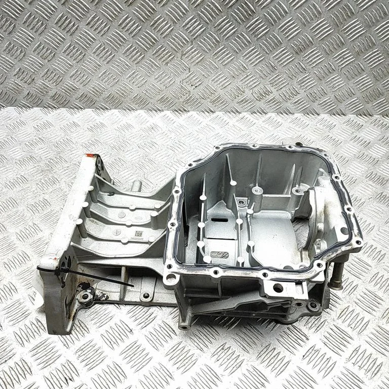 Oil sump 1471156700
