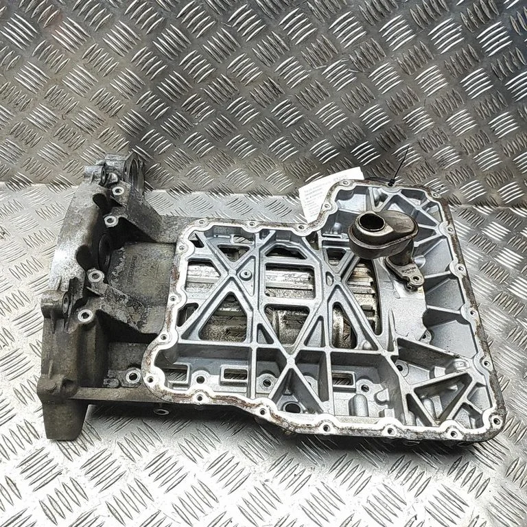 Oil sump 4R8Q6U004EB