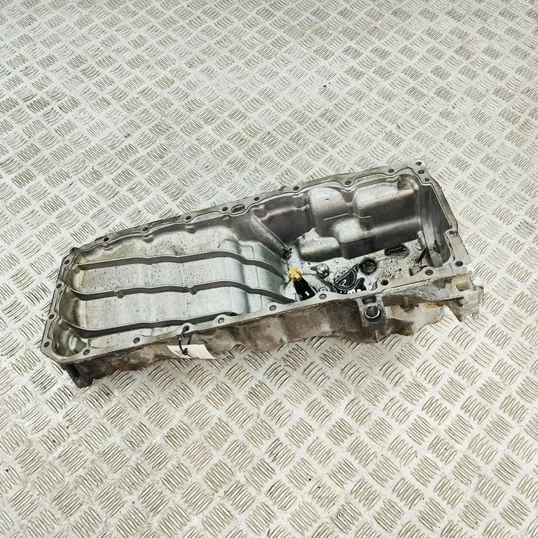 Oil sump 8608781