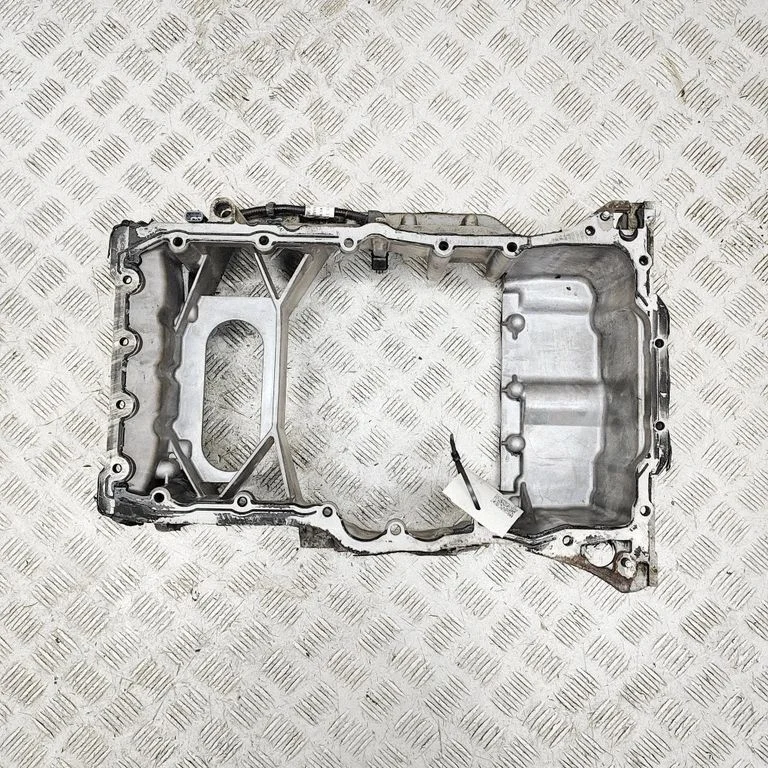 Oil sump 215102F900