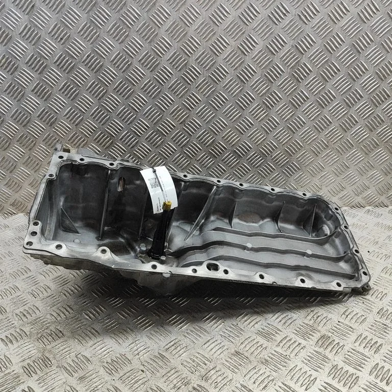 Oil sump 7823204