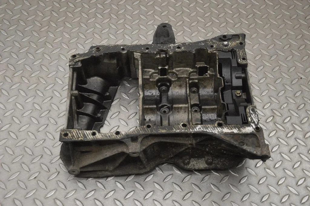 Oil sump – Opel Vivaro (2001-2014)