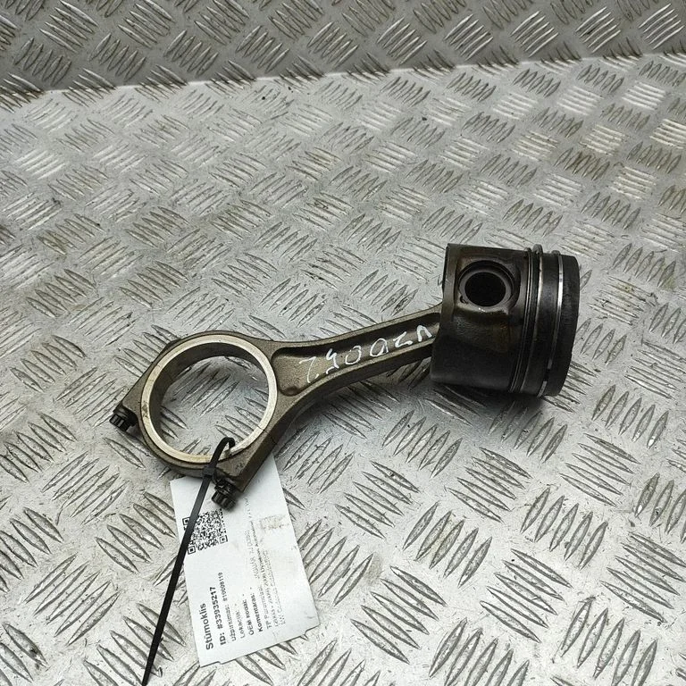 Piston