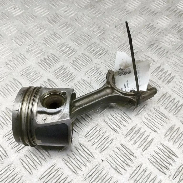 Piston 121001039R