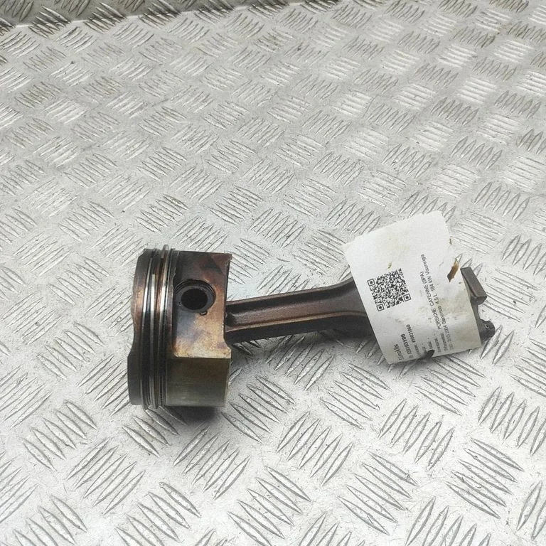 Piston – Porsche Cayenne (9PA) (2002-2010)