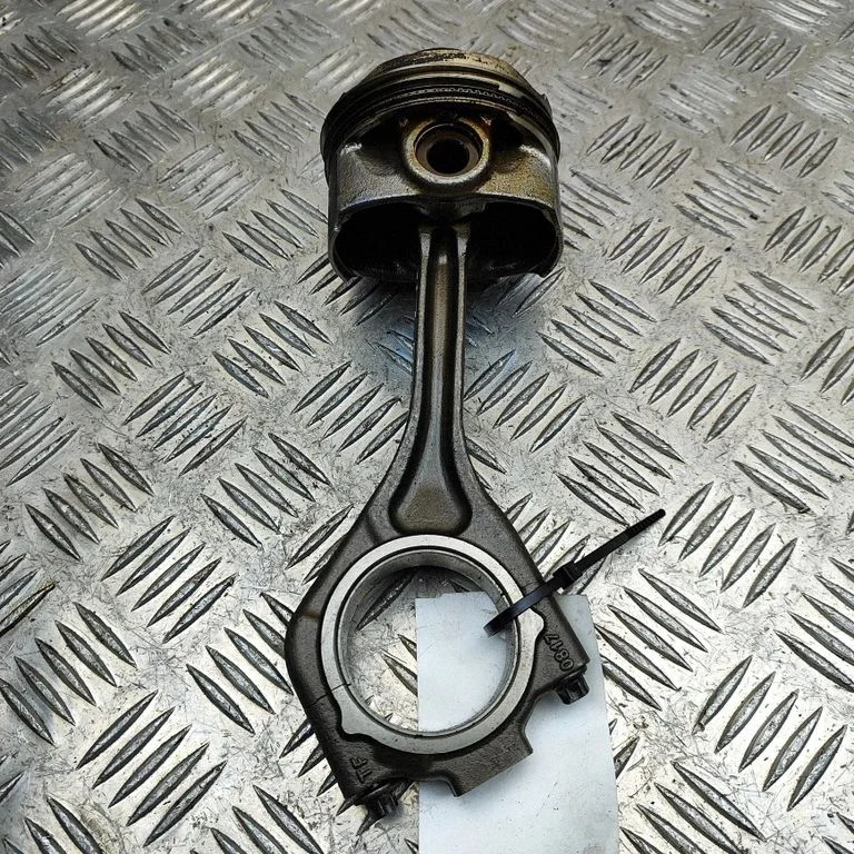 Piston