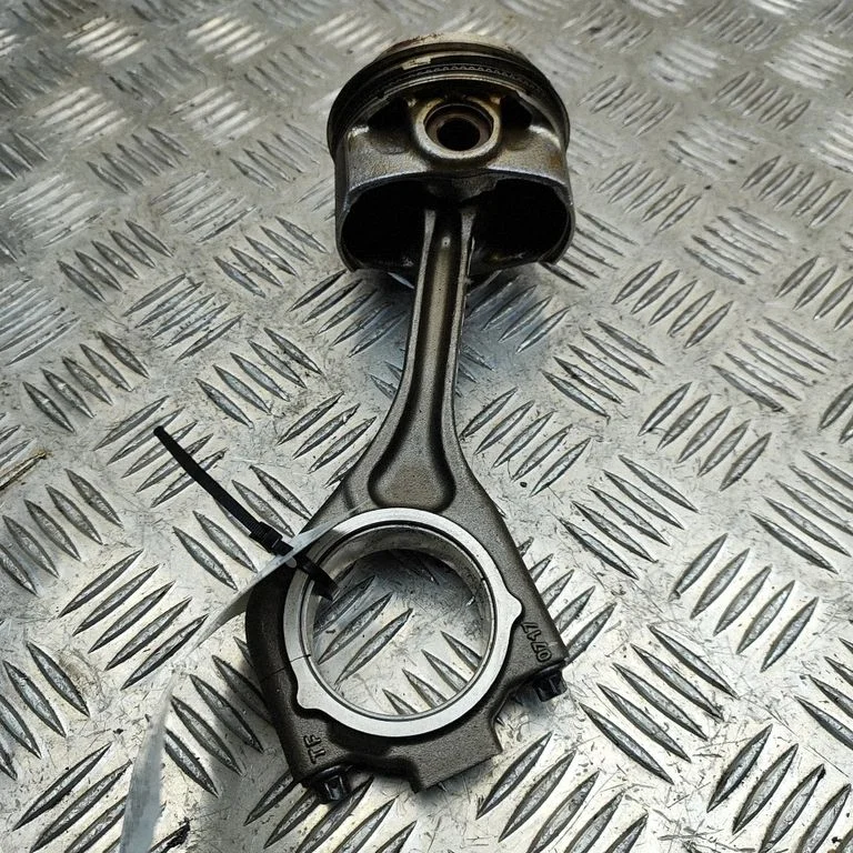 Piston