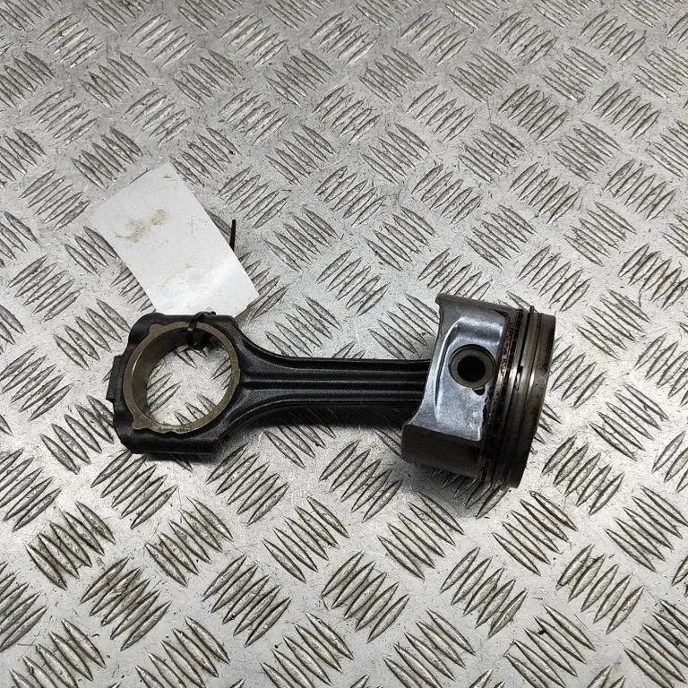 Piston – Mercedes-Benz CLK-Class A209 C209 (2002-2009)