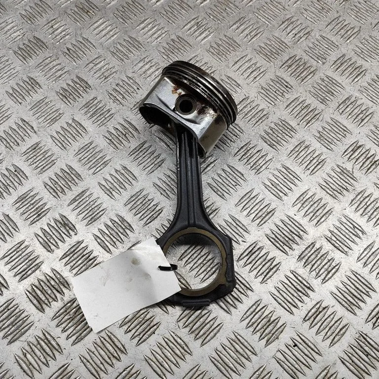 Piston – Mercedes-Benz CLK-Class A209 C209 (2002-2009)