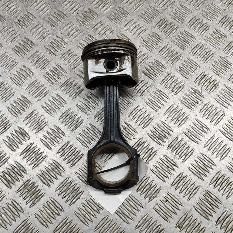 Piston – Mercedes-Benz CLK-Class A209 C209 (2002-2009)