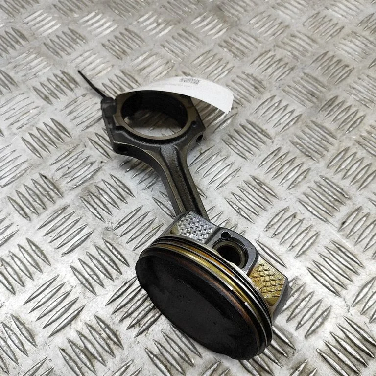 Piston CR3Z6200B