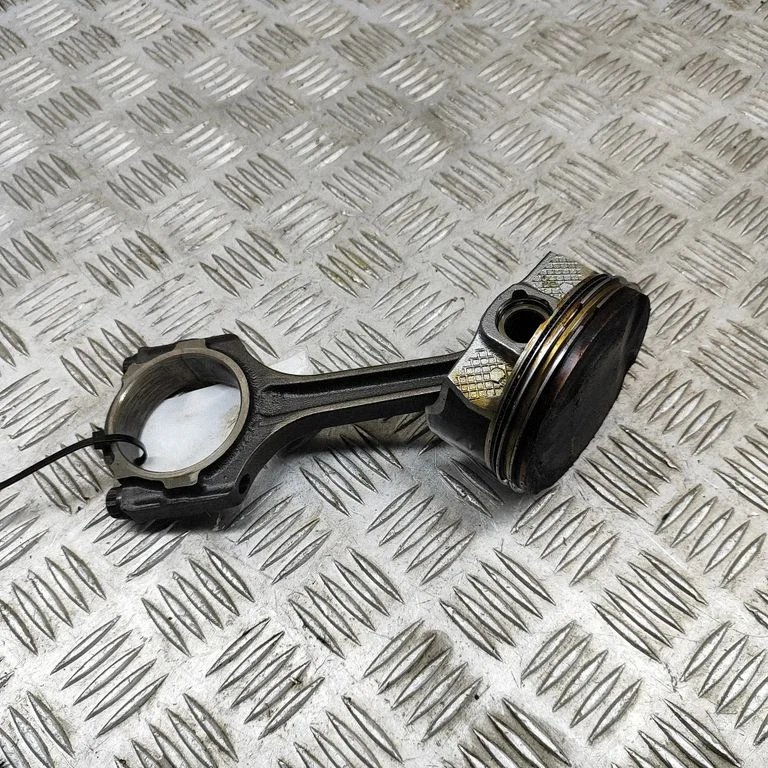 Piston FR3Z6108A