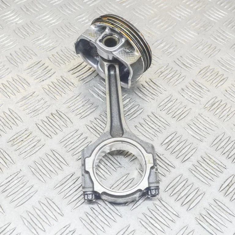 Piston CR3Z6200B