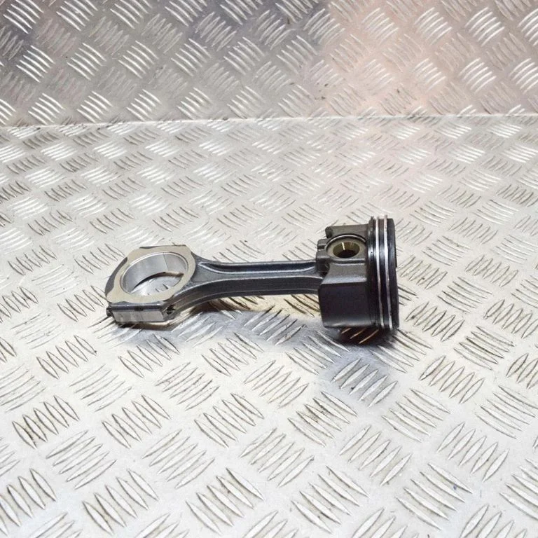 Piston – Mercedes-Benz C-Class W205 (2014-2021)