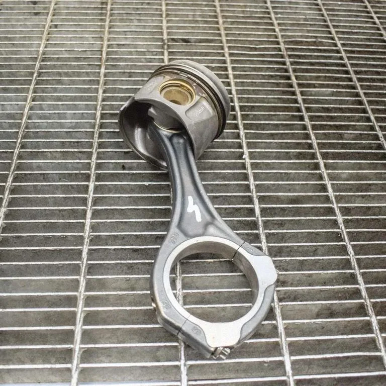 Piston – Mercedes-Benz E-Class W212 (2009-2016)