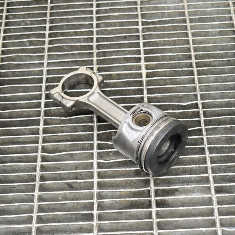 Piston 7701475074