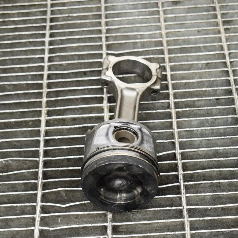 Piston 7701475074