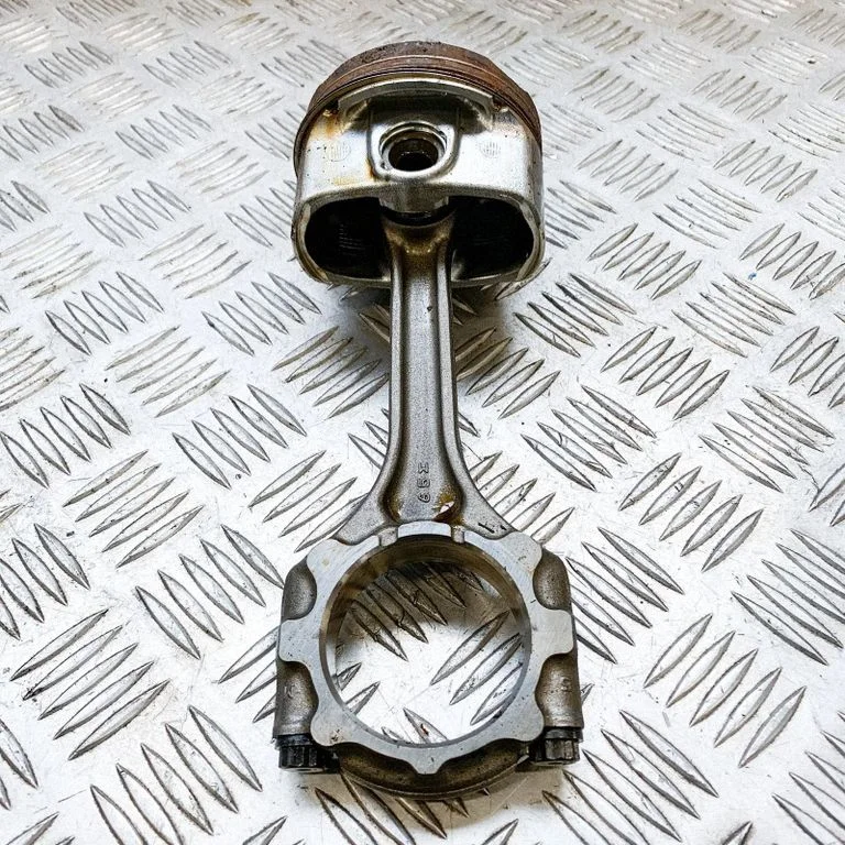 Piston 1320139226A0