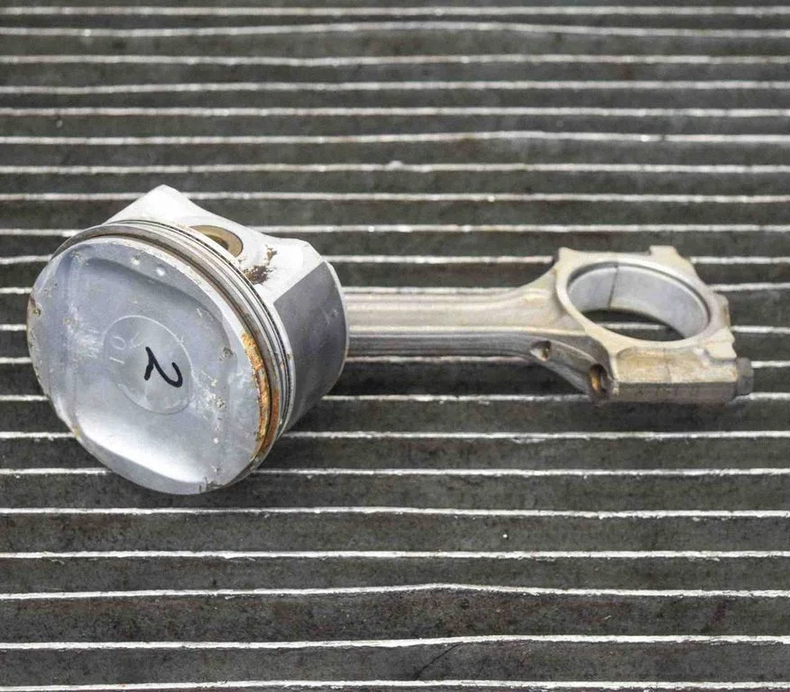 Piston