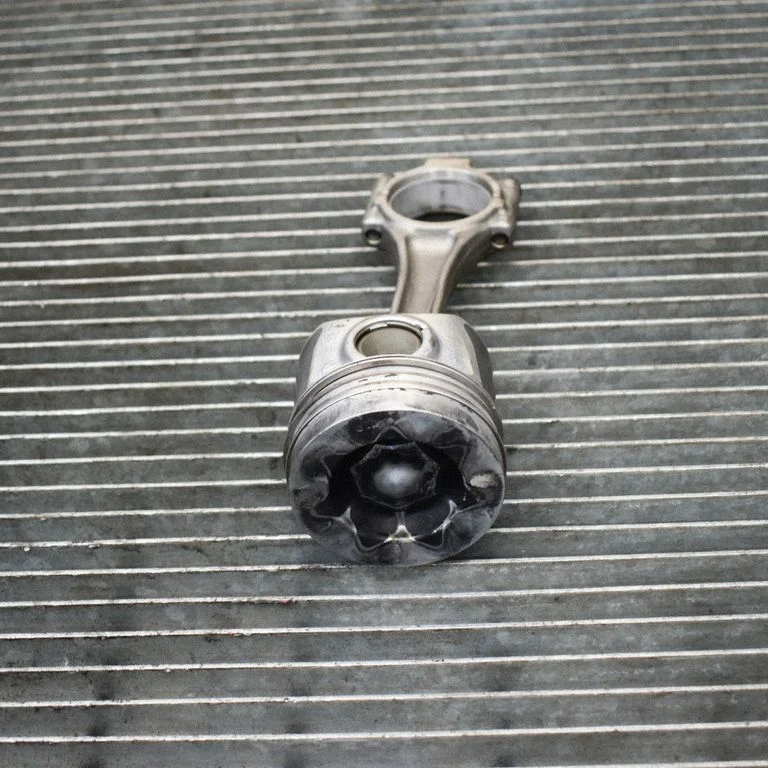 Piston