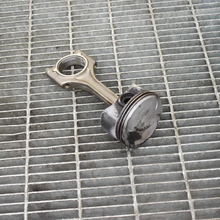 Piston – BMW X3 E83 (2003-2010)