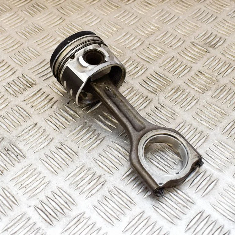 Piston 31330165 – Volvo C30 (2010-2013)