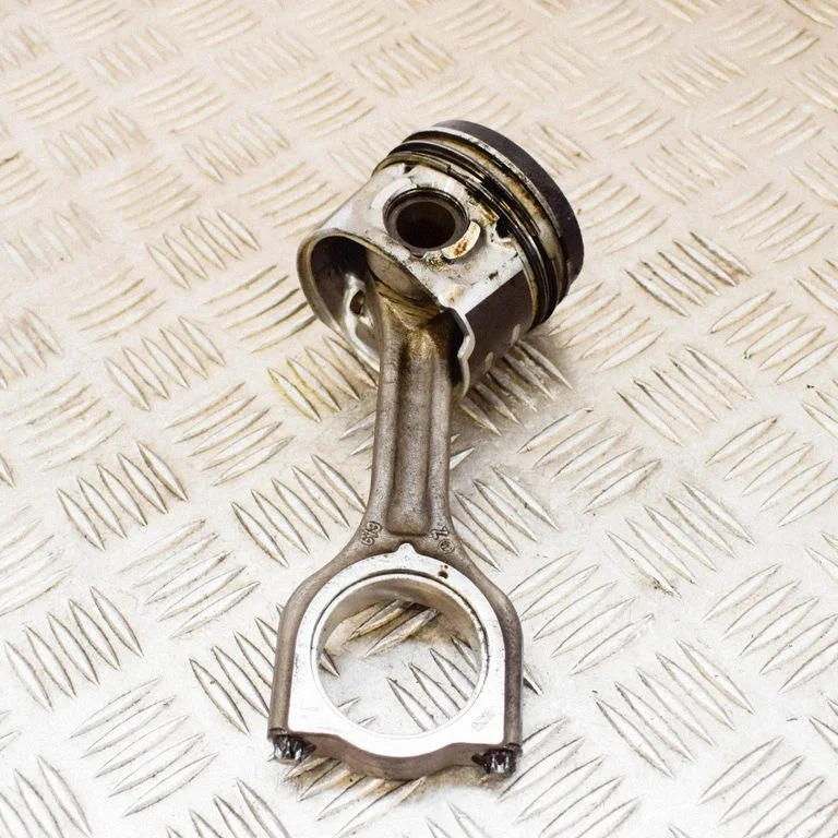 Piston 31330165 – Volvo C30 (2010-2013)