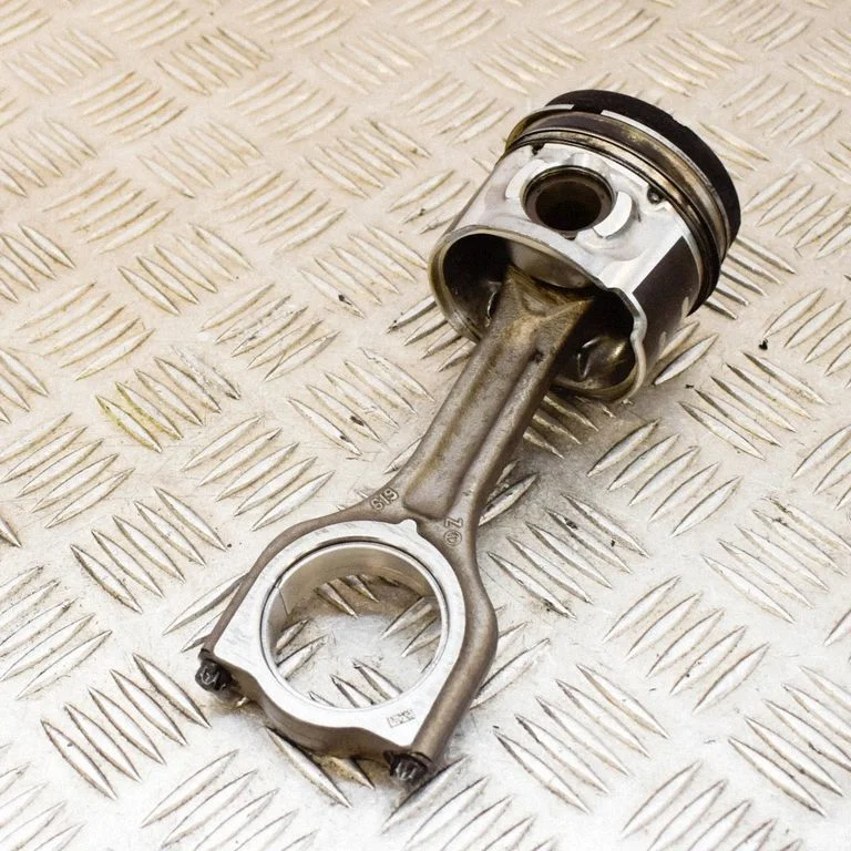 Piston 31330165 – Volvo C30 (2010-2013)