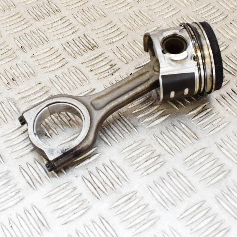 Piston 31330165 – Volvo C30 (2010-2013)