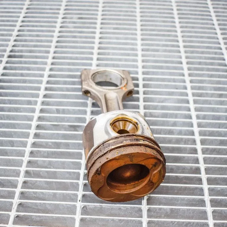 Piston – BMW 3 Series E90 E91 (2005-2012)