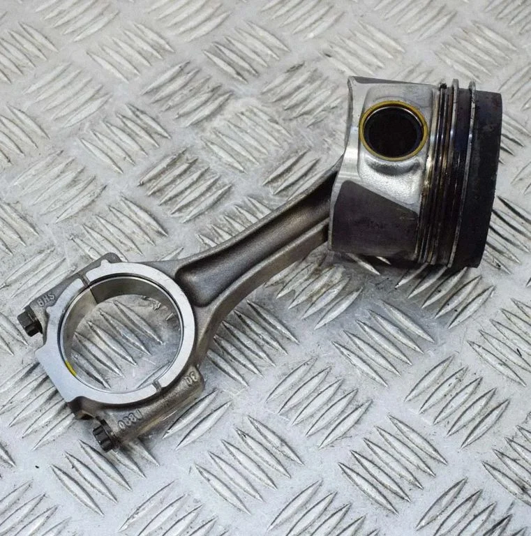 Piston – Audi A4 Allroad B8 (2008-2016)